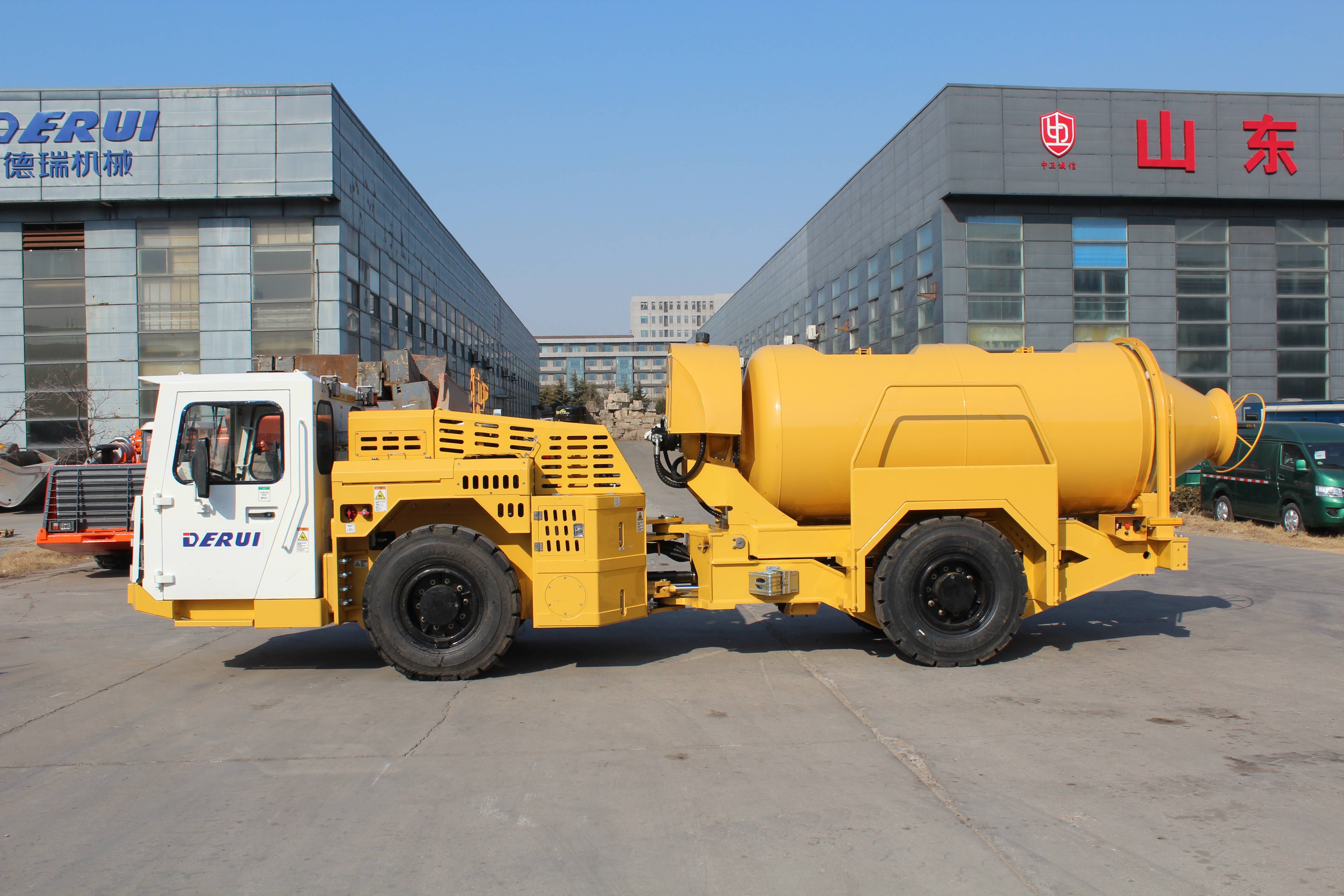 Concrete mixer truck